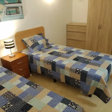 度假居 Alcantara, T2 Duplex Em Moradia Remodelada