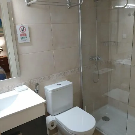 Alcantara, T2 Duplex Em Moradia Remodelada