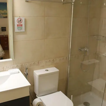 Alcantara, T2 Duplex Em Moradia Remodelada